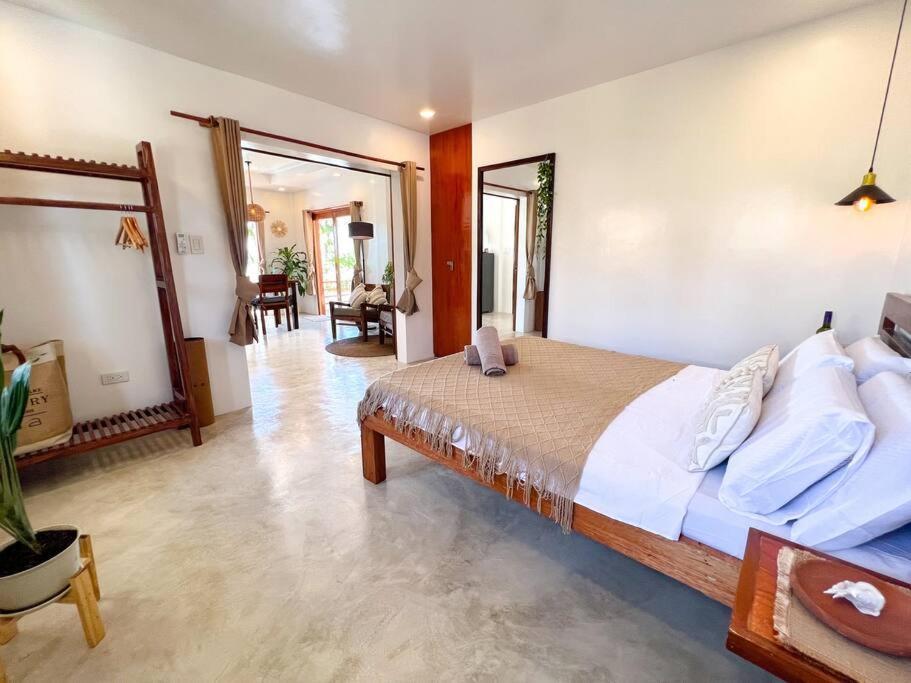 Beachfront Casa Del Mar Siargao - 2Br Apartment General Luna  Exterior photo