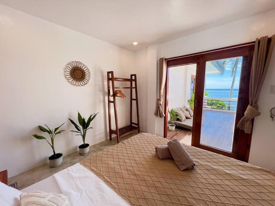 Beachfront Casa Del Mar Siargao - 2Br Apartment General Luna  Exterior photo